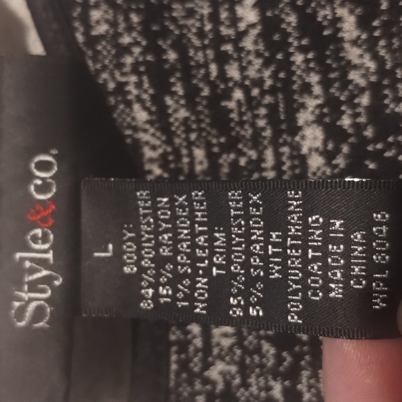 Woman's Sweater/long sleeve Style & Co. Size: L Color: Blacks & Gray's - Picture 3 of 11